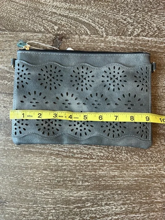 Be Clever faux leather Gray Wristlet Clutch with Cutouts - Picture 6 of 8